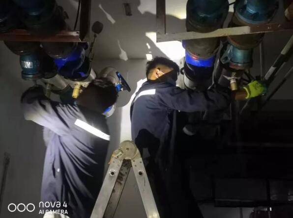 烈日炎炎，不能阻擋益和人為民服務之心！